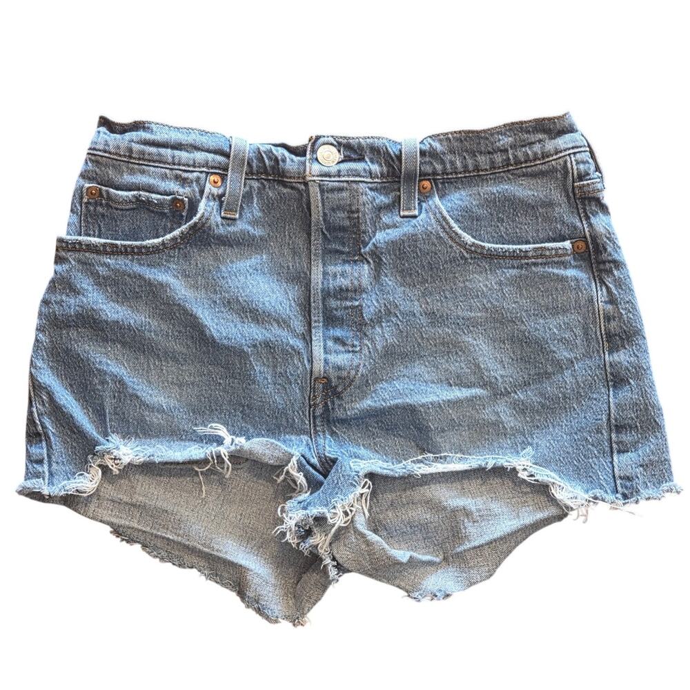 Stylish Levi's 501 Blue Denim Cut-Off Shorts - W29 Summer